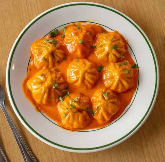 VEG GRAVY MOMOS