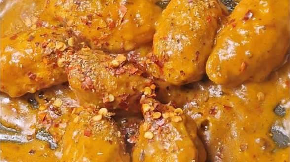 VEG CH. GRAVY MOMOS