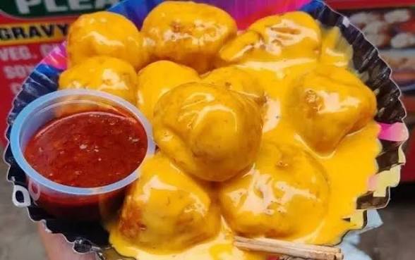 CH. CORN GRAVY MOMOS