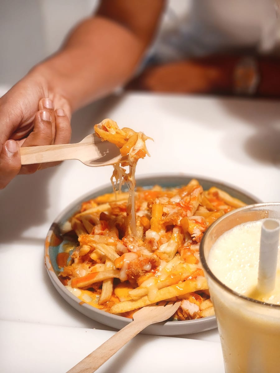 CHEESY MESSY PERI PERI (LARGE)