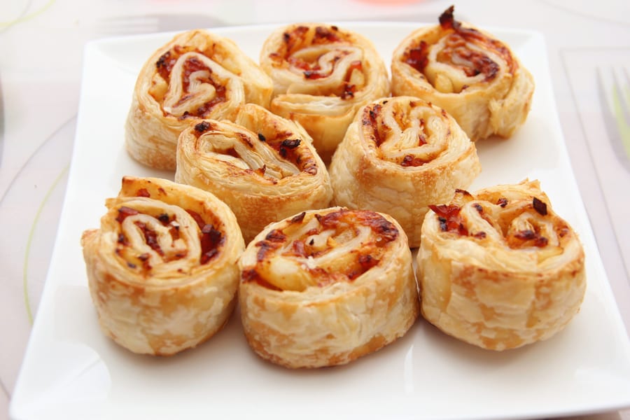 VEG CHEESE PUFF