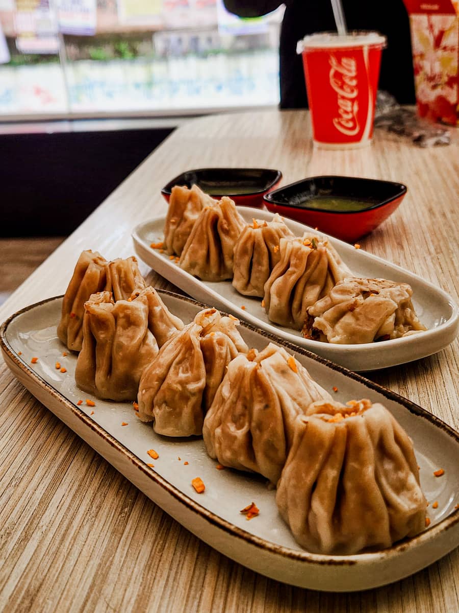 Veg Kurkure Tandoori Sauce Momos