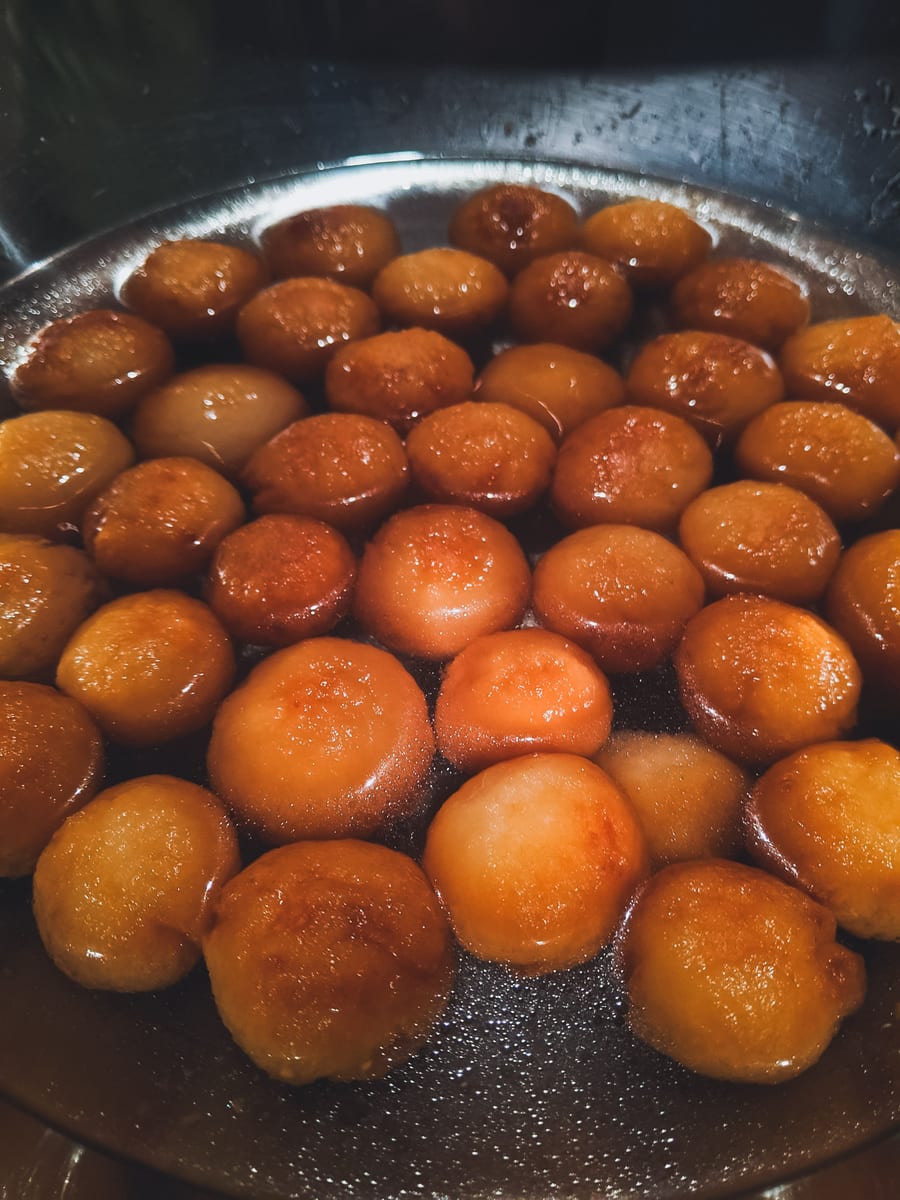 गुलाब जामुन - Gulab Jamun