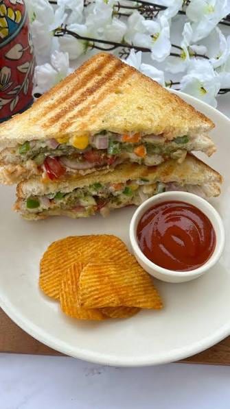 Veg Mayo Club Sandwich