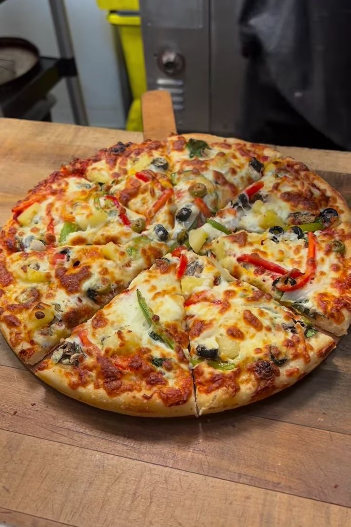 Veg. Barbeque Pizza (8 Inch)