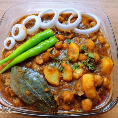 आलू छोला