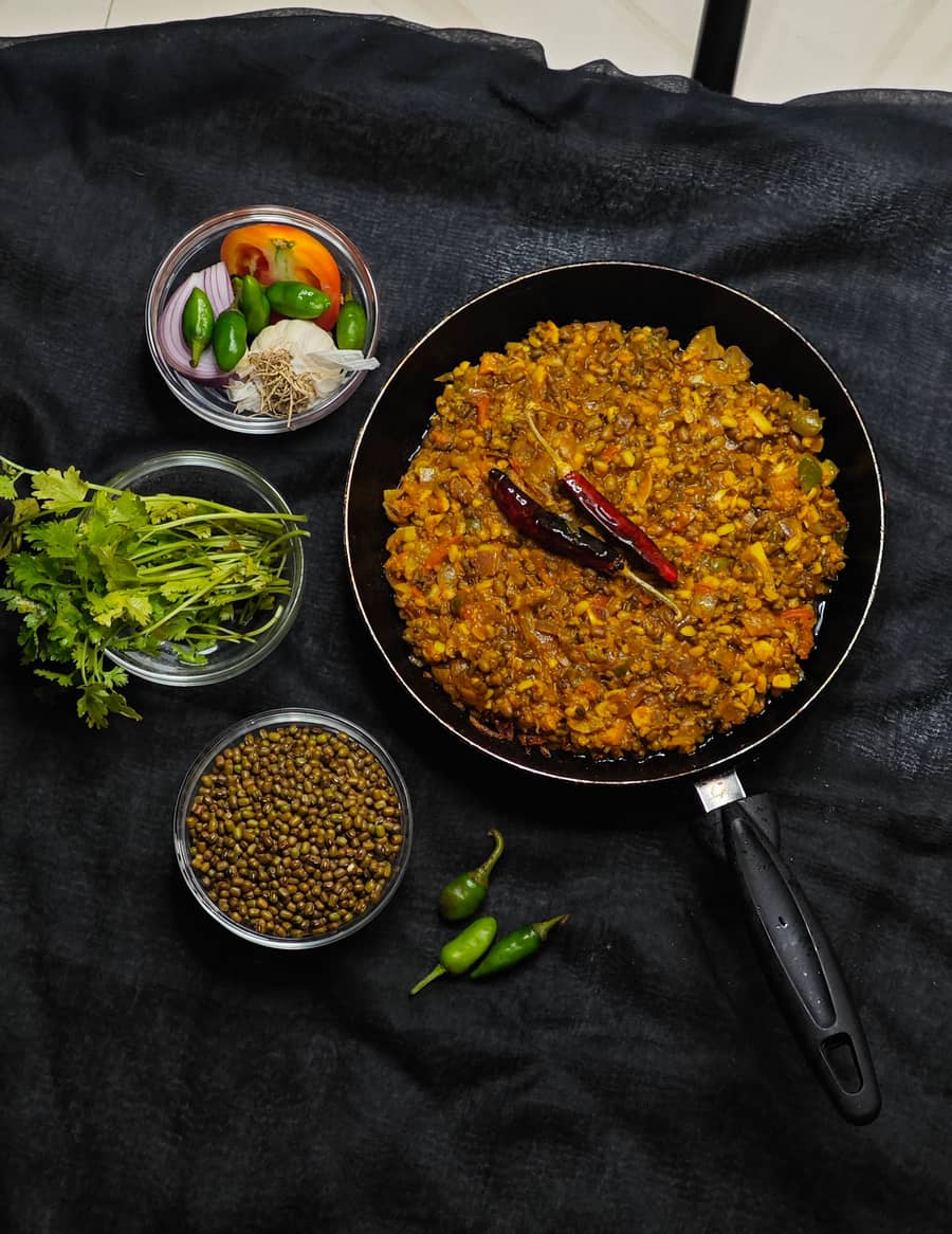 दाल गार्लिक मिर्च