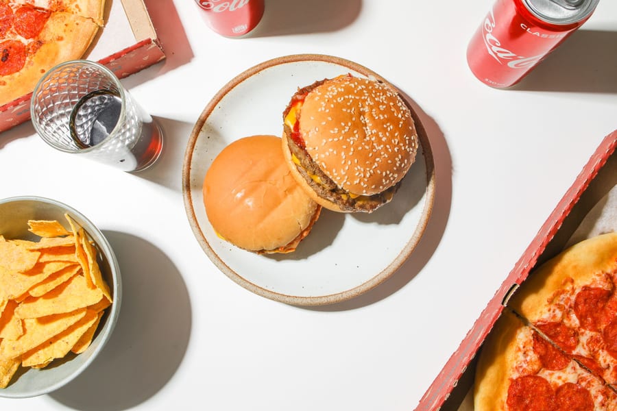Cheese Pizza Burger (Medium)