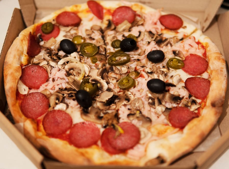 Tomato Pizza (Medium)