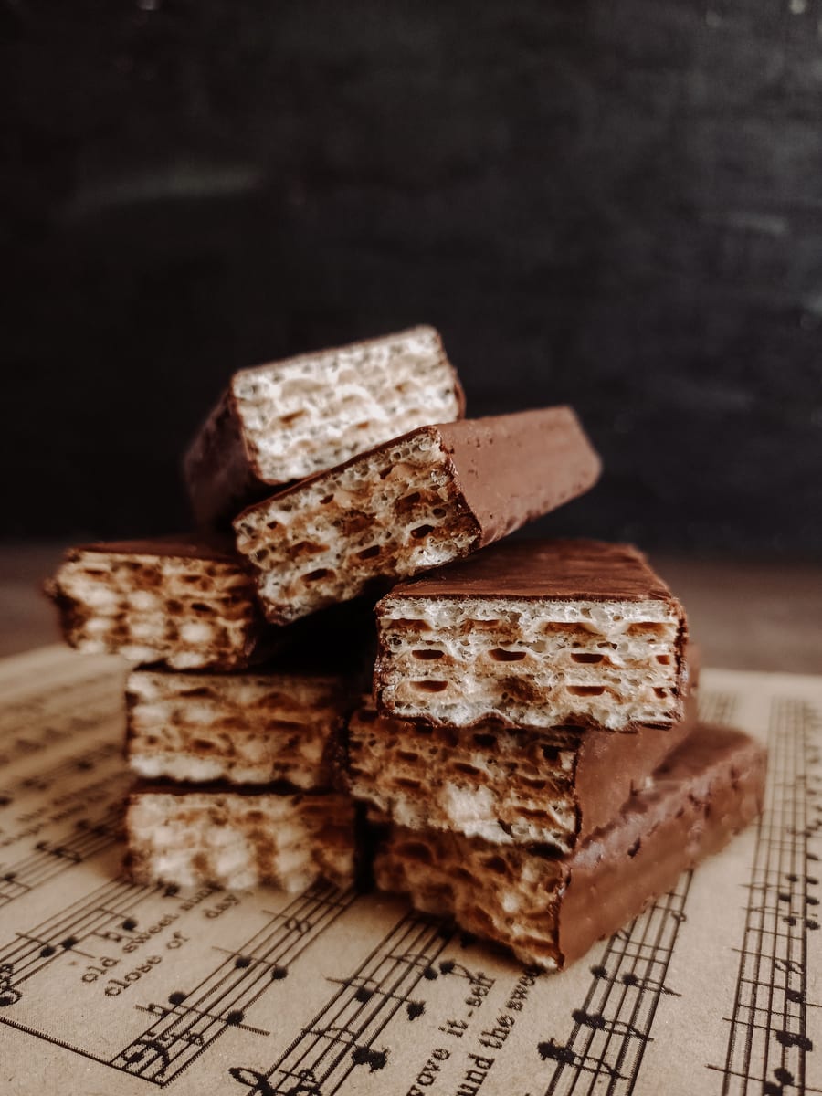 KIT KAT