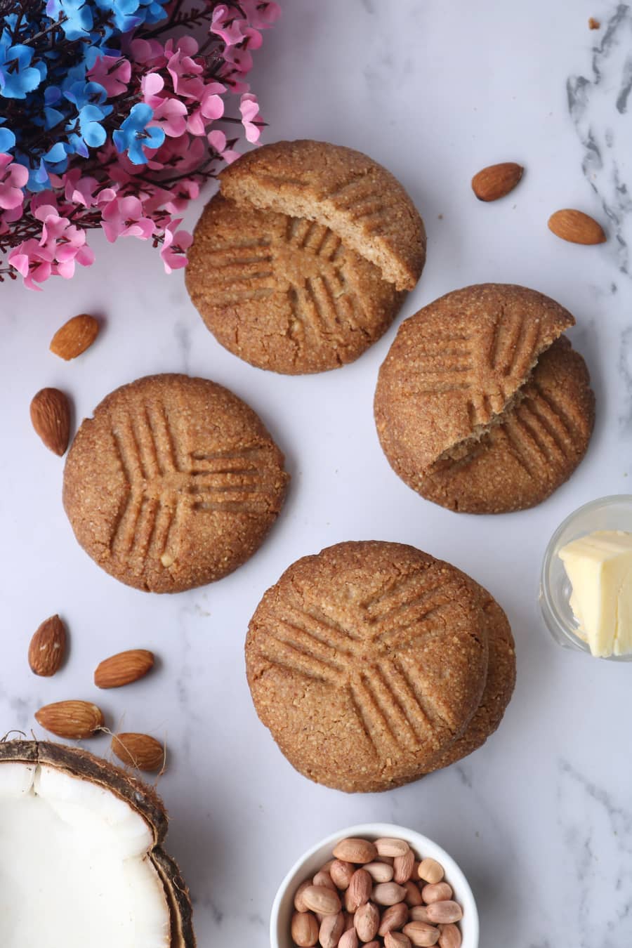 KAJU MIX COCONUT COOKIES