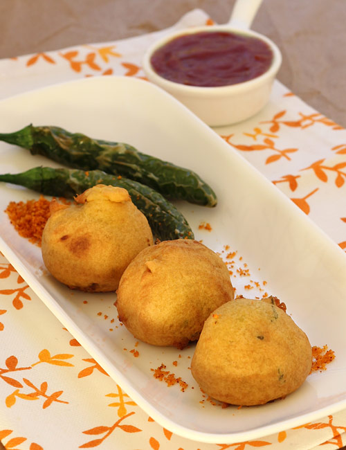 Aloo Bada (आलू बड़ा)