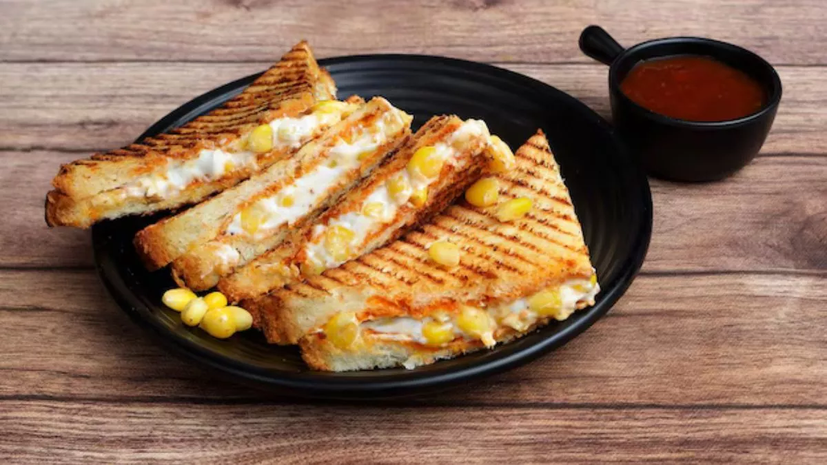 Cheese Corn Sandwich ( चीज़ कॉर्न सैंडविच )