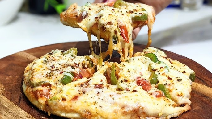 Cheese Burst Pizza (चीज ब्रस्ट पिज़्ज़ा)
