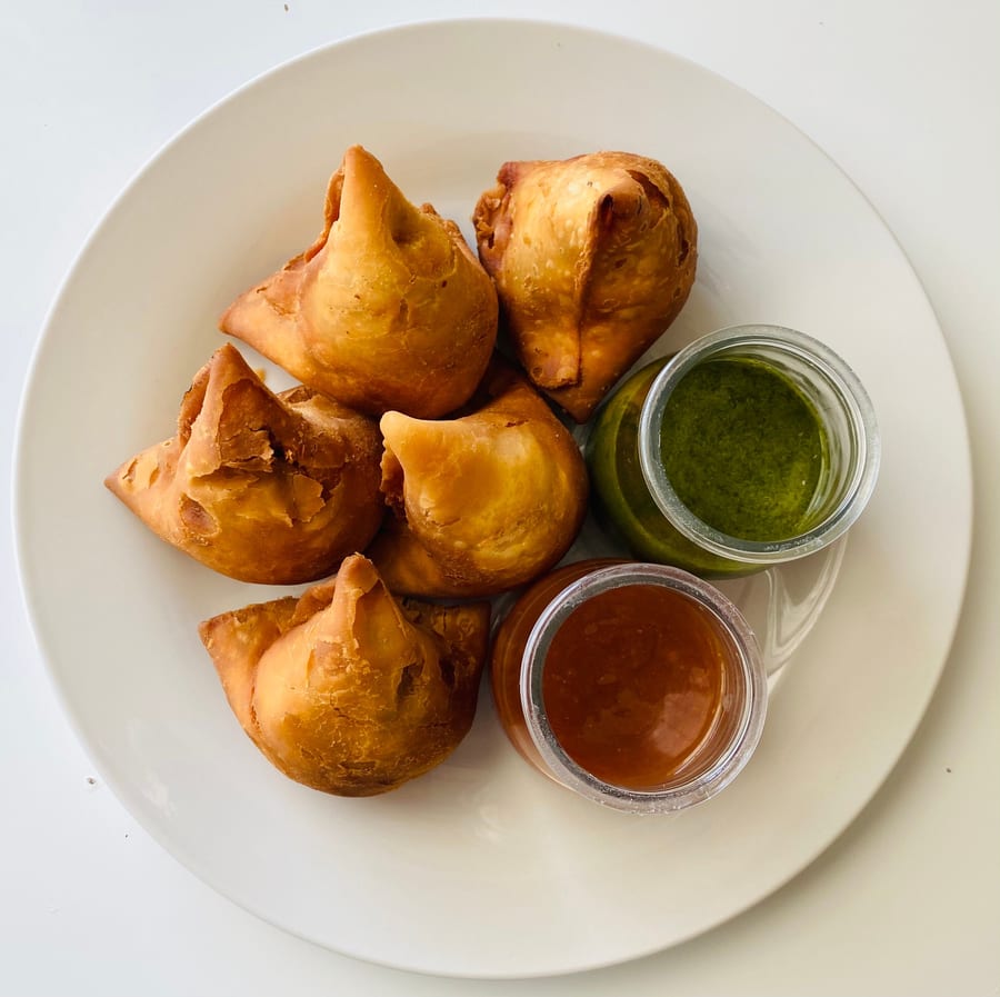 Samosa with Chutney