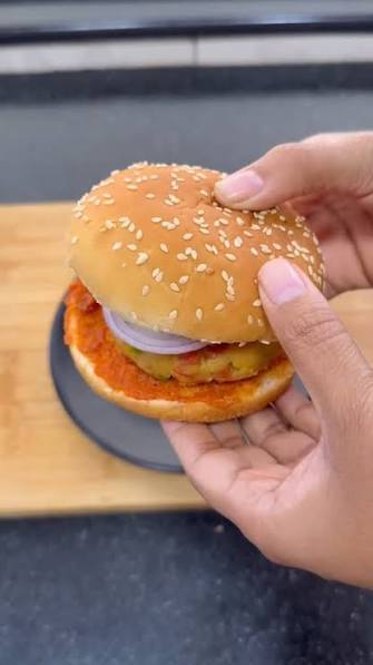 Aloo tikki burger