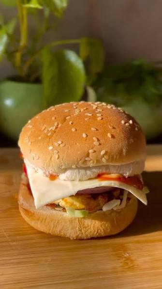 Paneer cheese burger