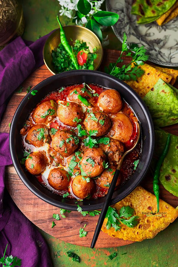कश्मीरी दम आलू (Kashmiri Dum Aloo)