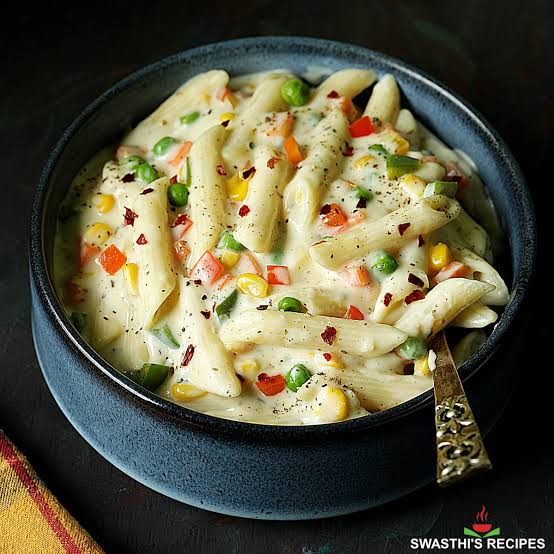 White souse pasta