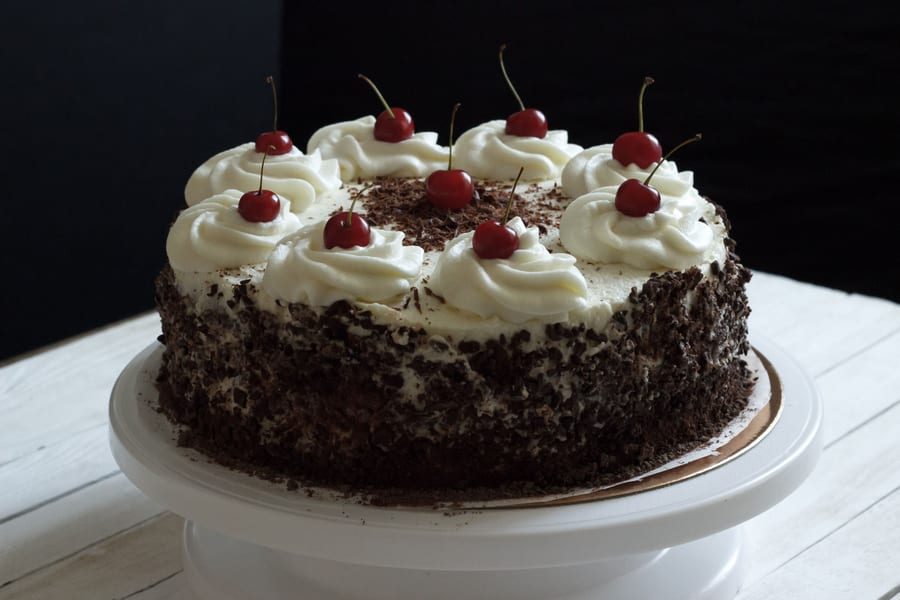 Black Forest Cake (2 Pound)