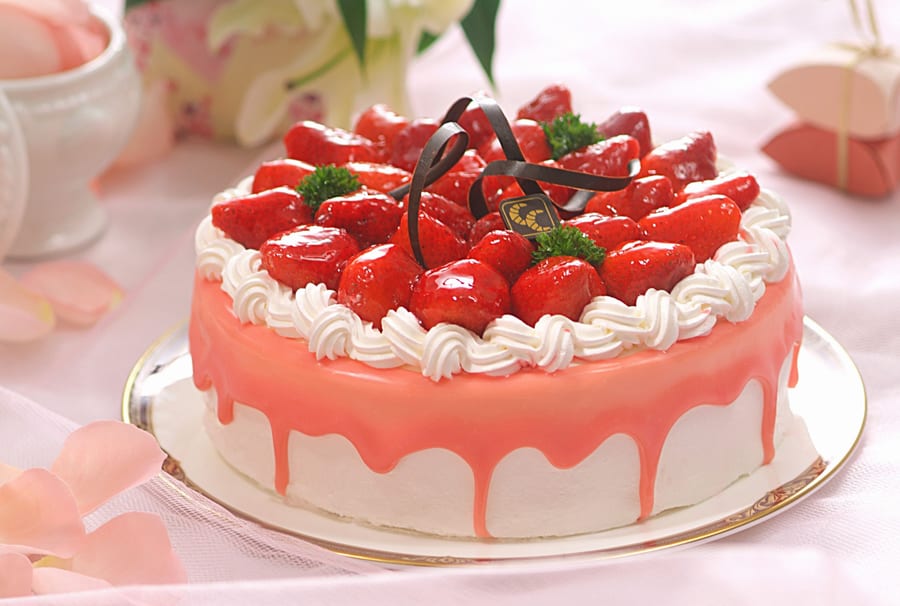 Strawberry Cake (1 Pound)