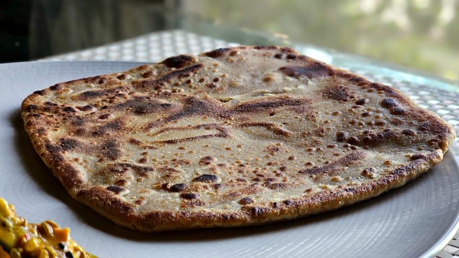 मटर पराठा