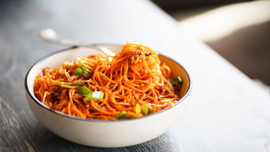 Schezwan Noodles Half