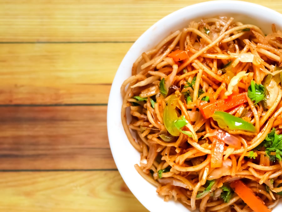 Noodles Chowmein (नूडल्स चाउमीन)
