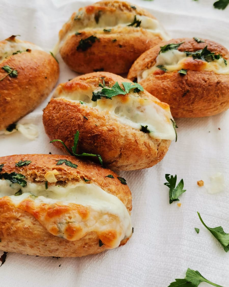 Paneer Garlic Bread (Stuffed)