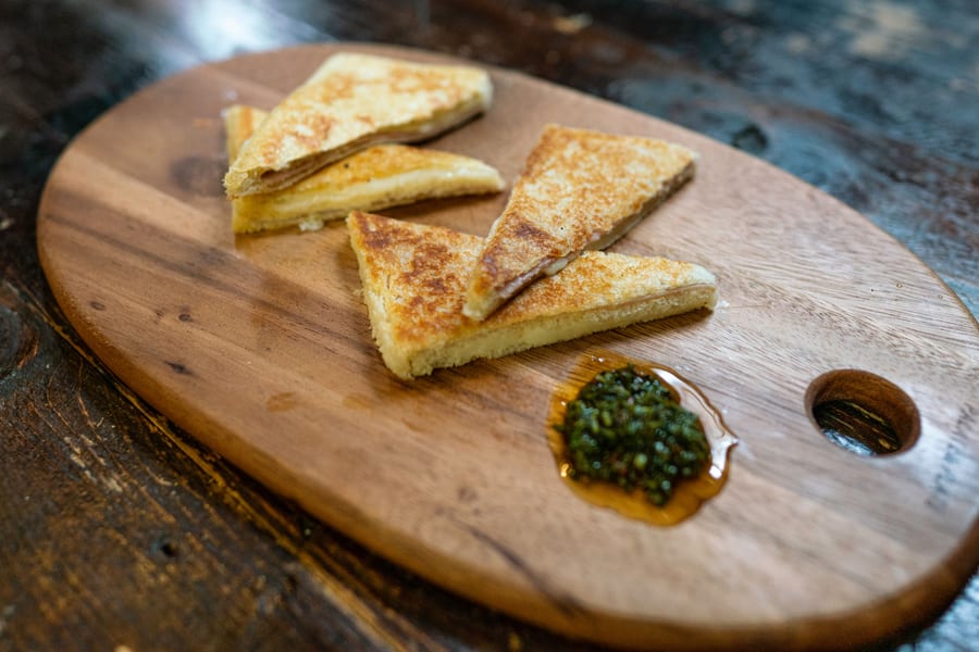 CHEESE CHUTNEY SANDWICH (M)