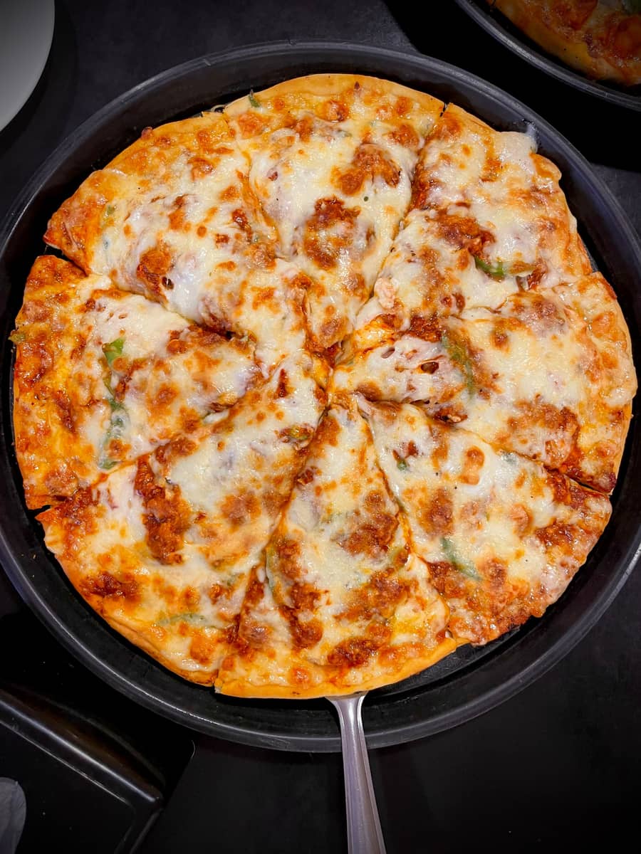 VEG CHEESE BURST PIZZA(L)