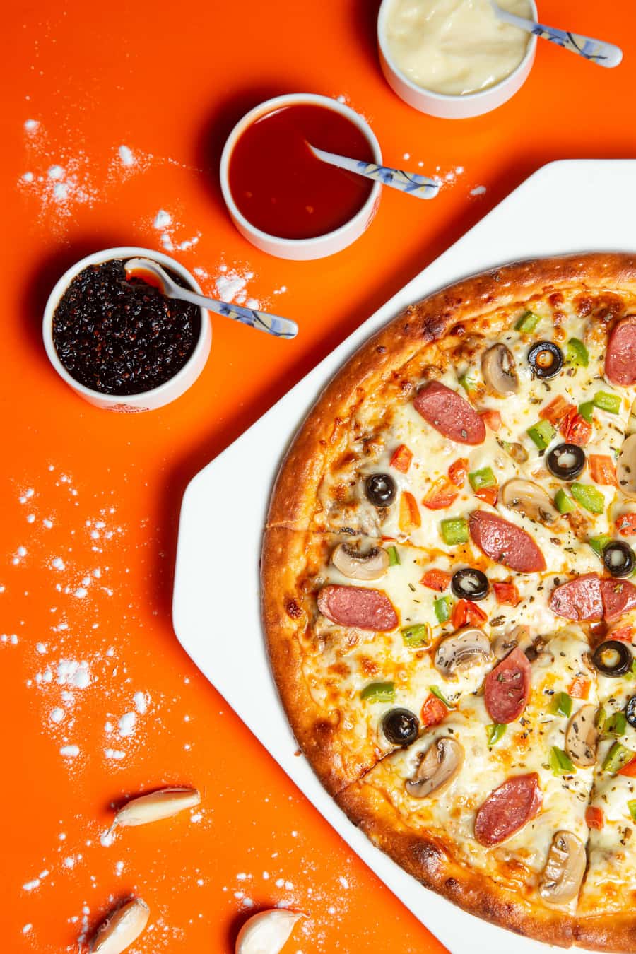 White & Red Sauce Pizza
