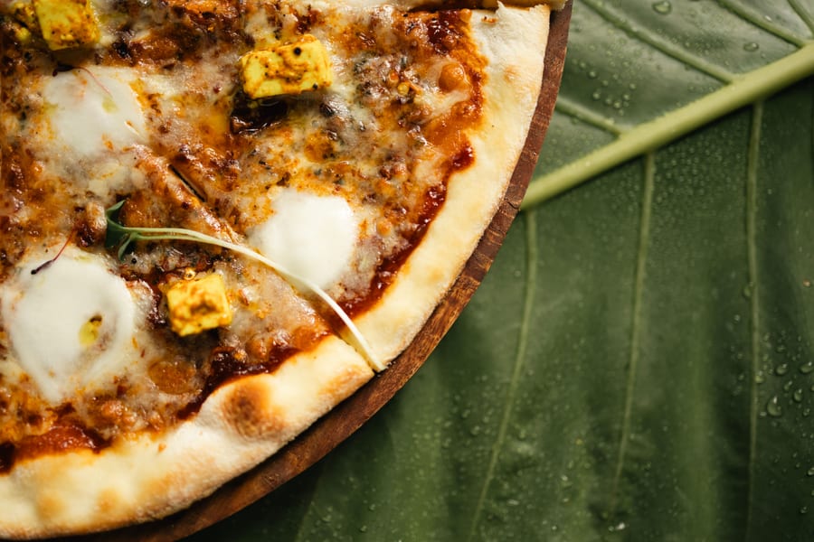 PANEER MAKHNI PIZZA (L)