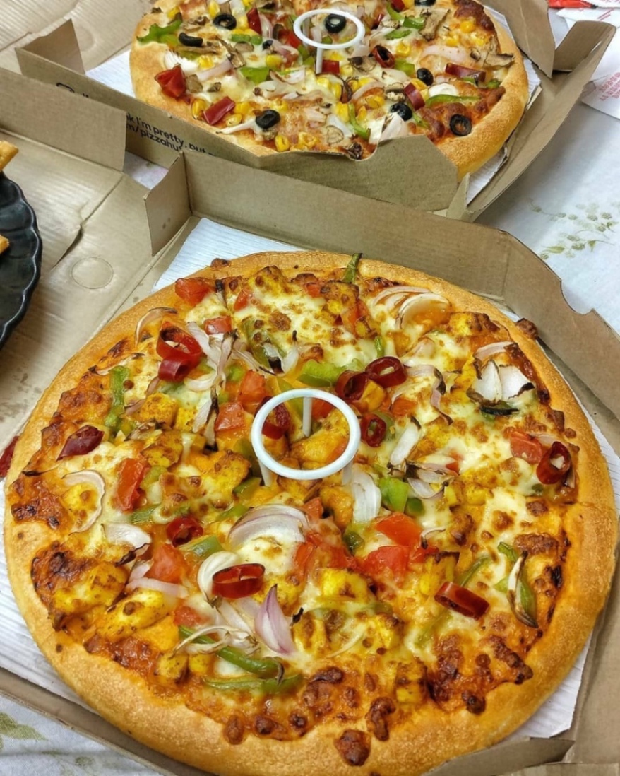 Tandoori Loaded Cheese Paneer Pizza (9.5 inch)